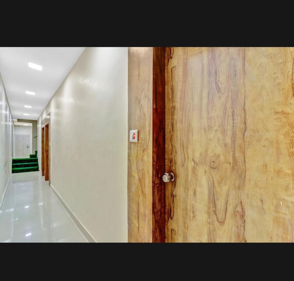 אחמדאבאד Hotel Bhavya Residency מראה חיצוני תמונה