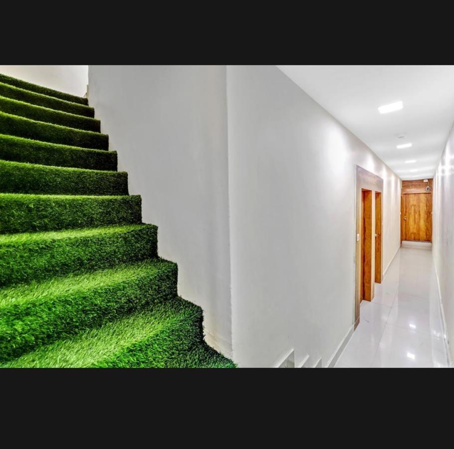 אחמדאבאד Hotel Bhavya Residency מראה חיצוני תמונה