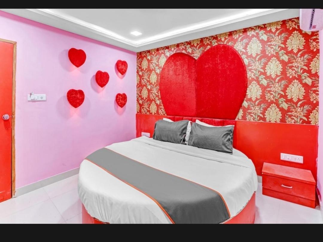 אחמדאבאד Hotel Bhavya Residency מראה חיצוני תמונה