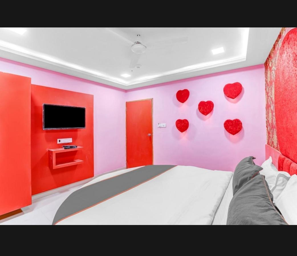 אחמדאבאד Hotel Bhavya Residency חדר תמונה
