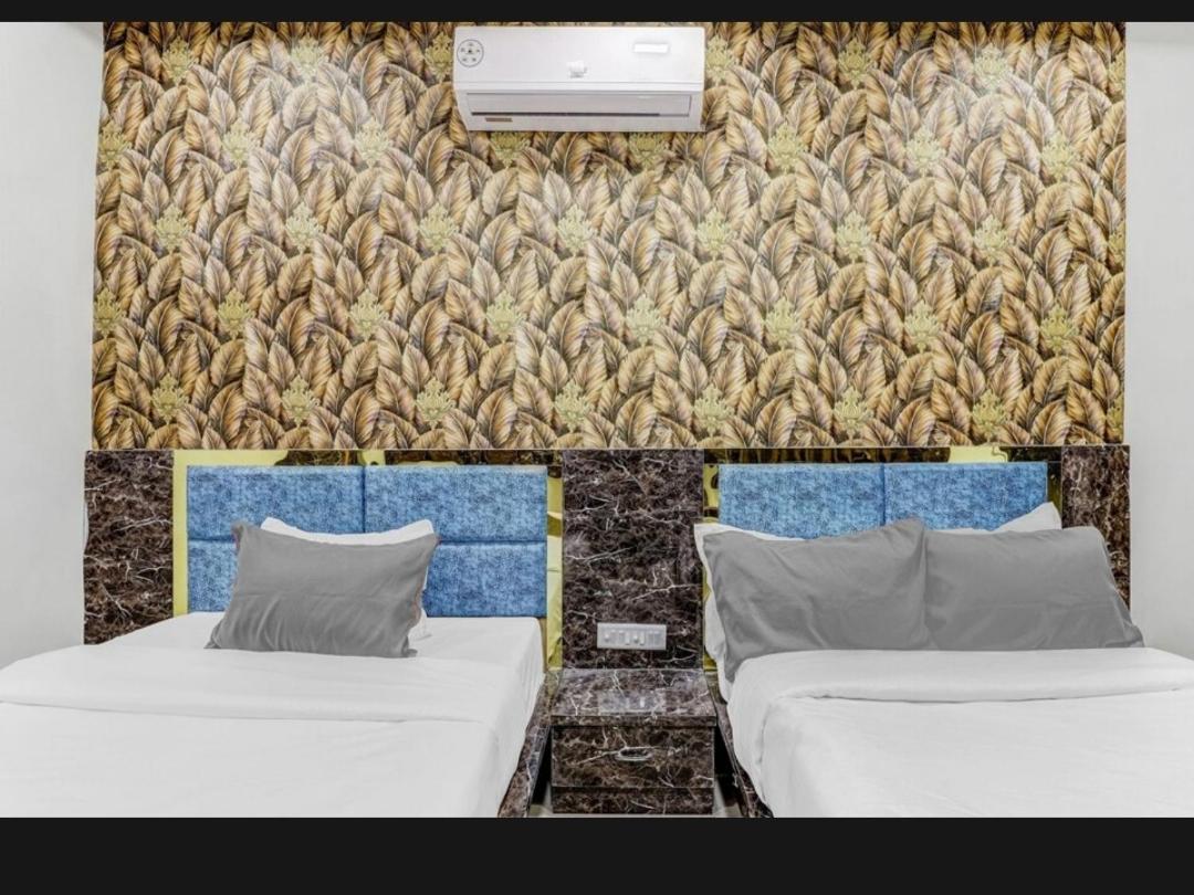 אחמדאבאד Hotel Bhavya Residency חדר תמונה